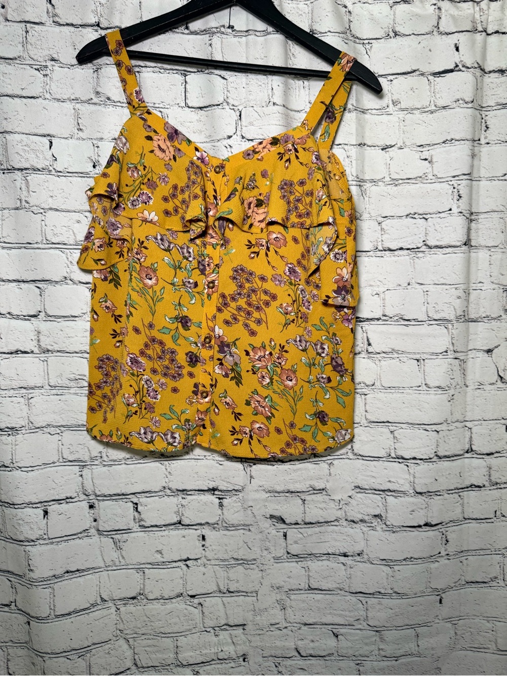 Moa Moa. Yellow floral top. Size S